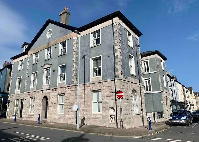 شقة Stunning 3 Bedroom Penthouse In Center ألفرستون